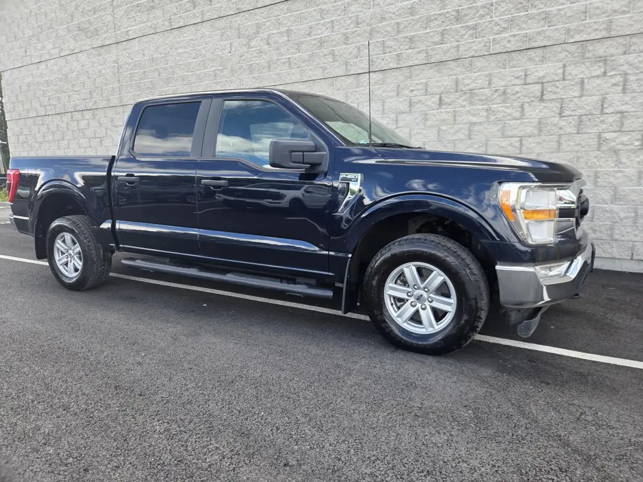Ford F-150 - Image 1