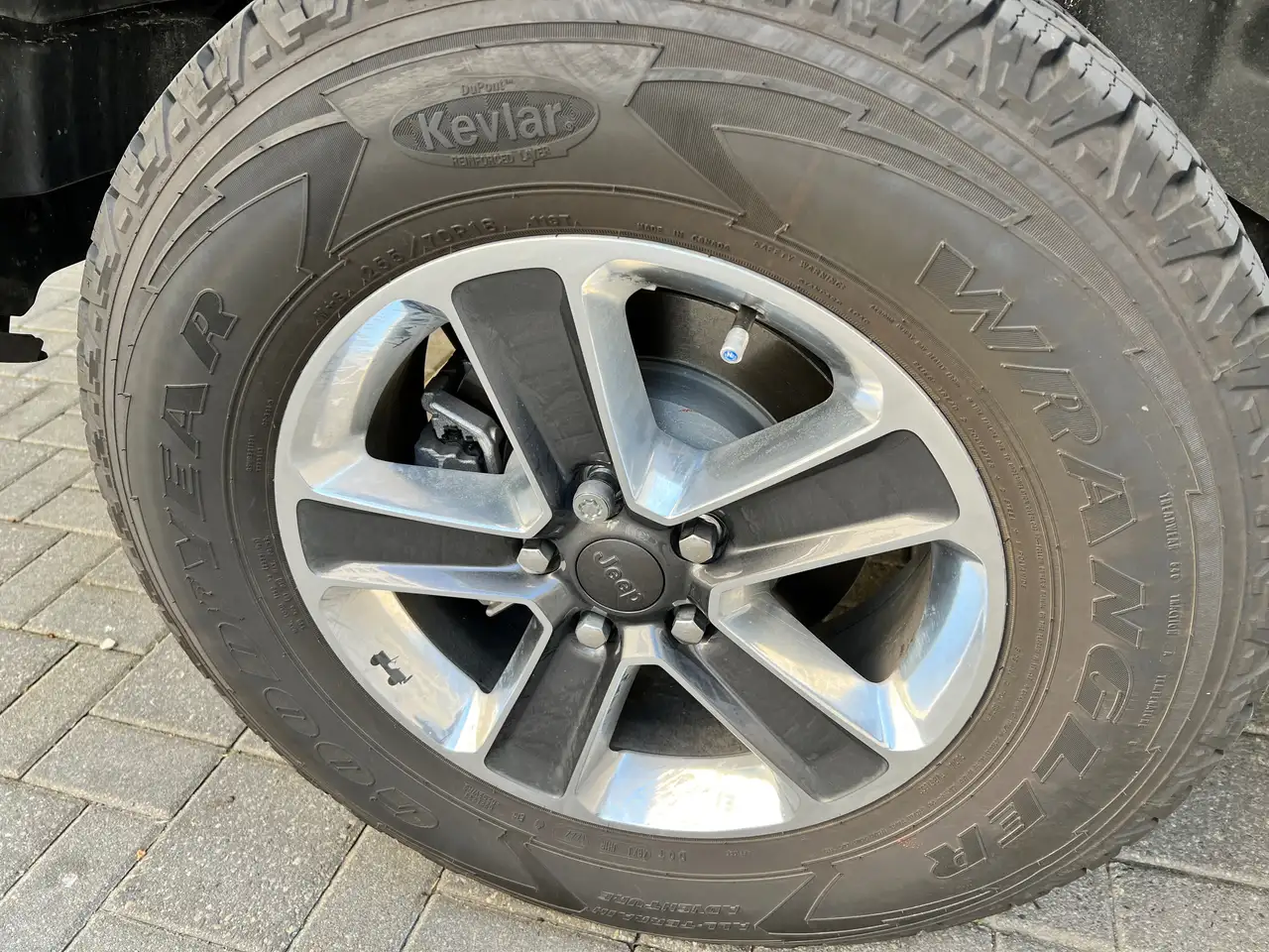 Jeep Wrangler - Image 29
