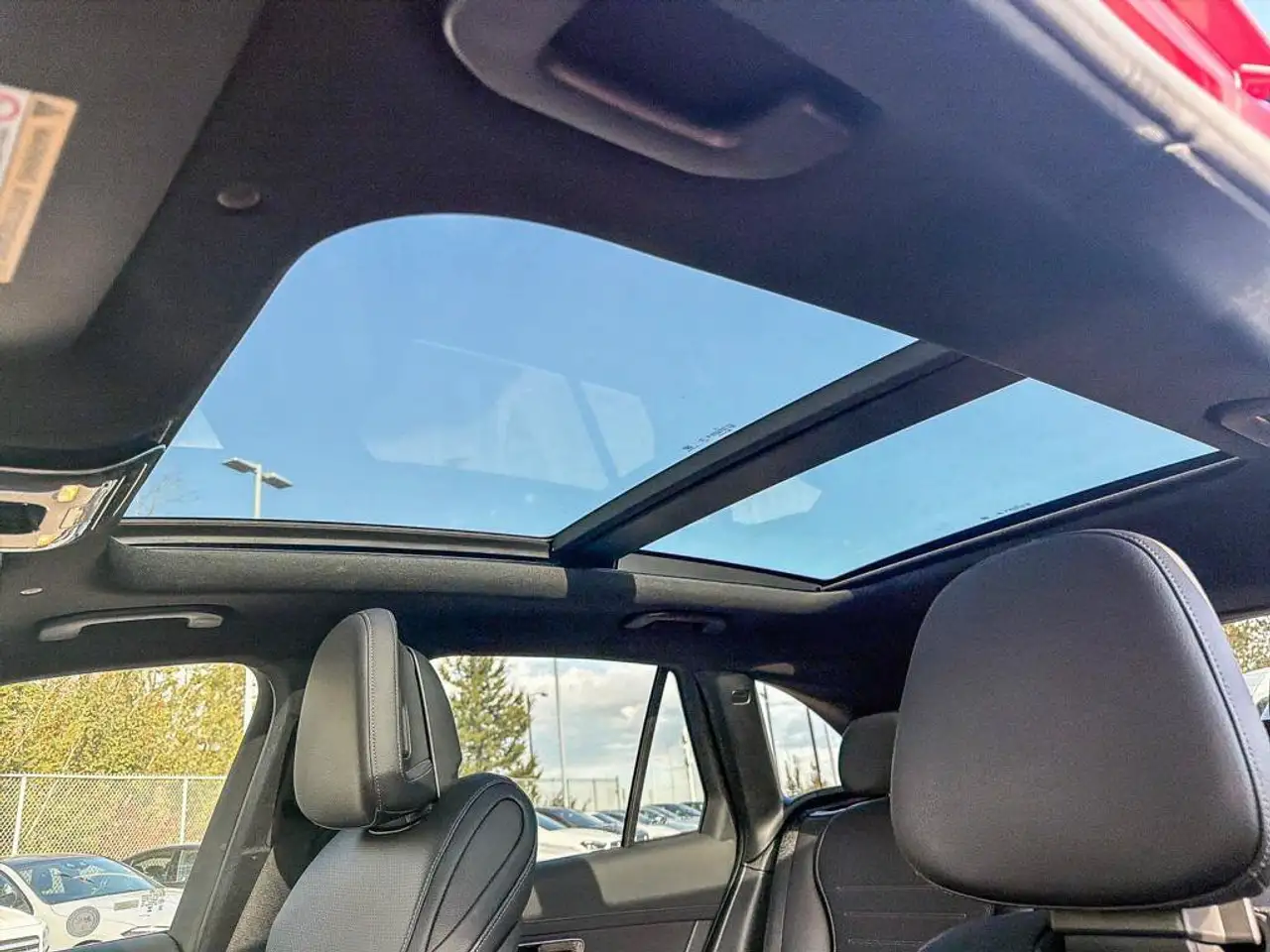 Mercedes-Benz GLC - Image 13