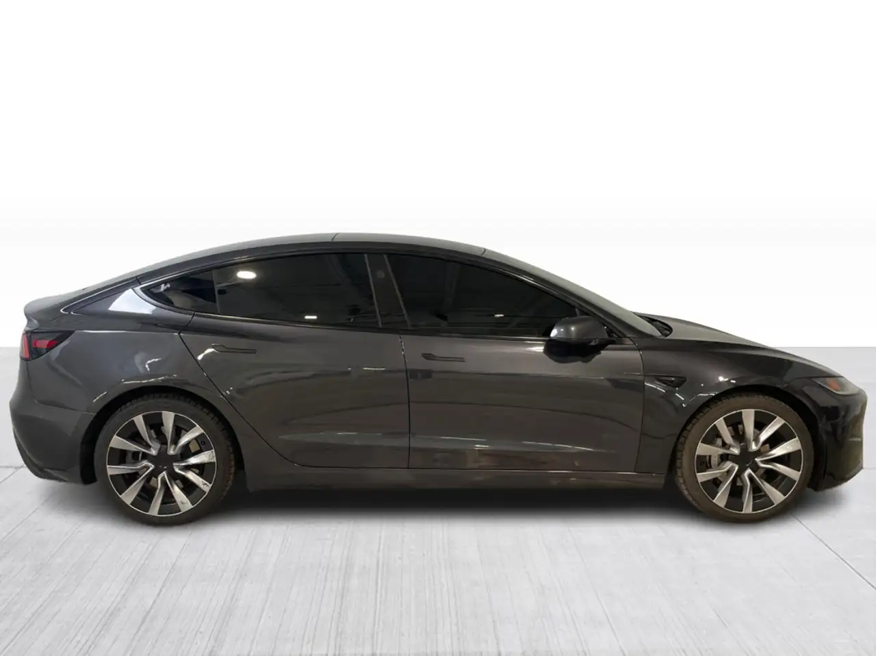 Tesla Model 3 - Image 10