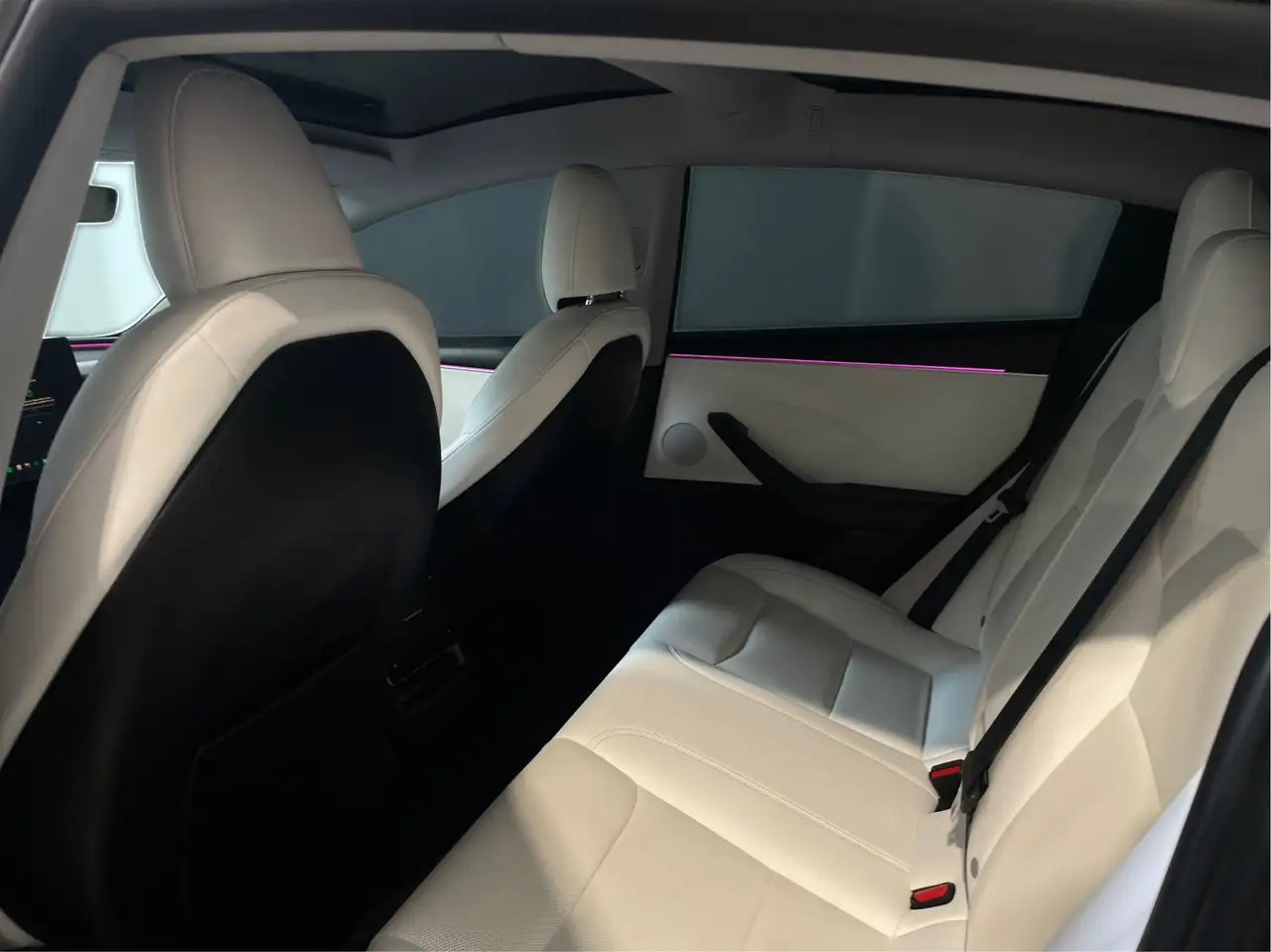 Tesla Model 3 - Image 13