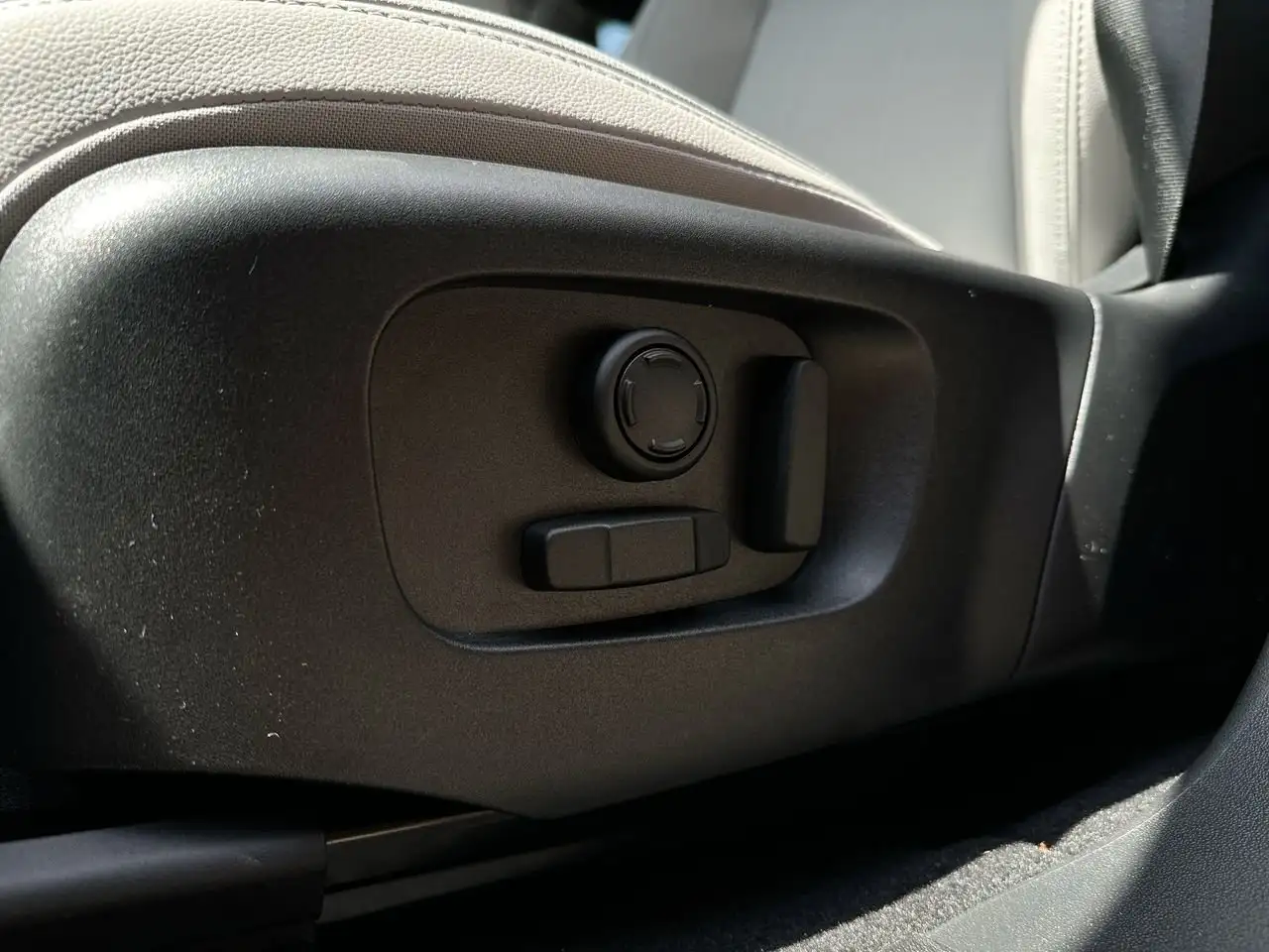 Land Rover Range Rover Evoque - Image 19
