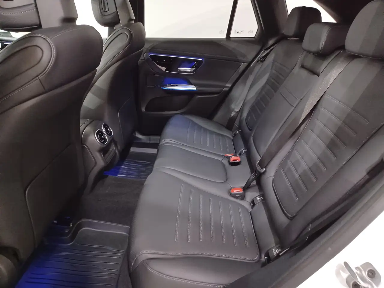 Mercedes-Benz GLC - Image 18