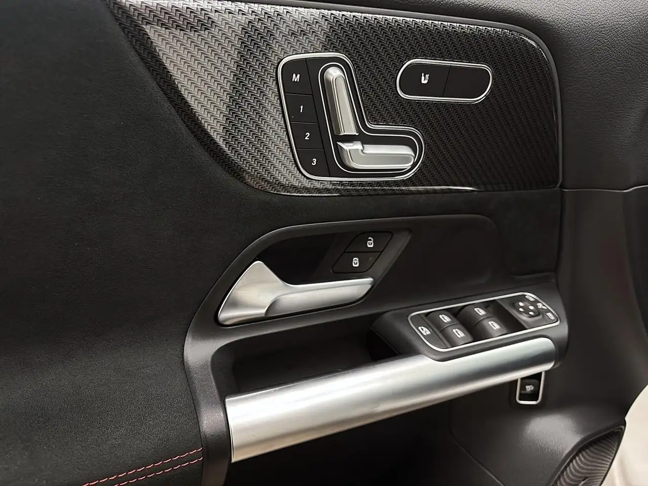 Mercedes-Benz GLA - Image 9