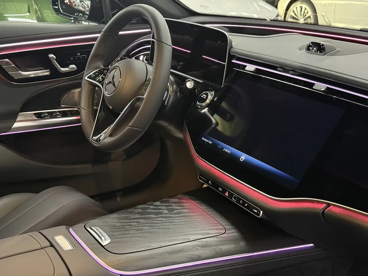 Mercedes-Benz E-Class - Image 31