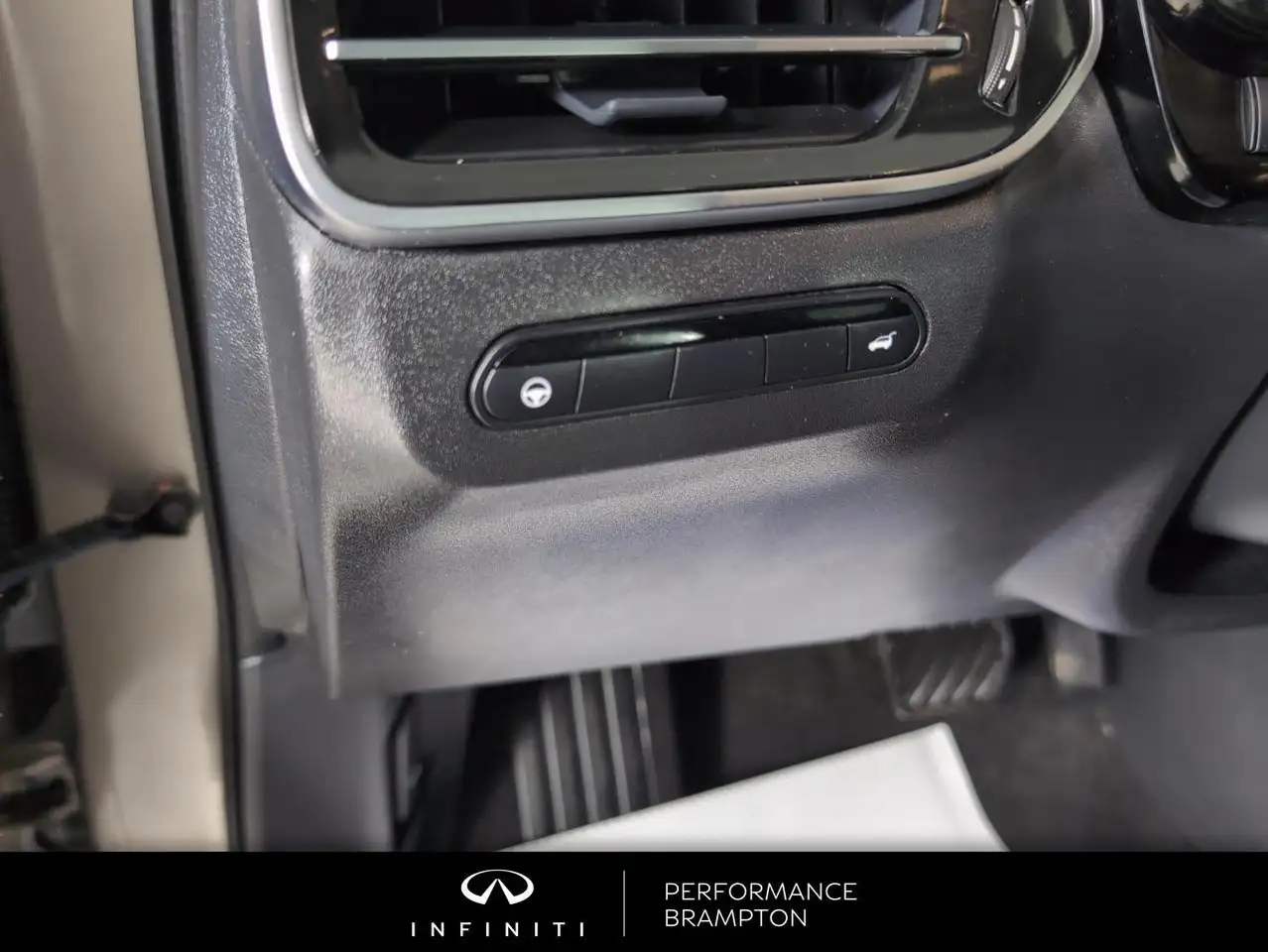 Infiniti QX60 - Image 18