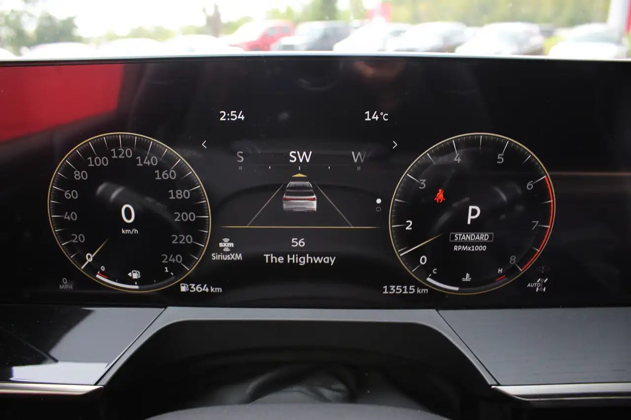 Infiniti QX80 - Image 17