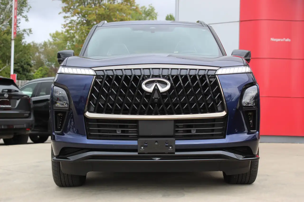 Infiniti QX80 - Image 2