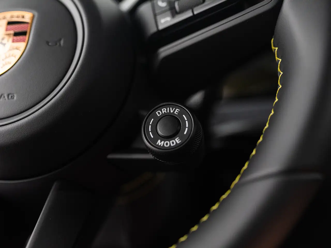 Porsche 911 - Image 43