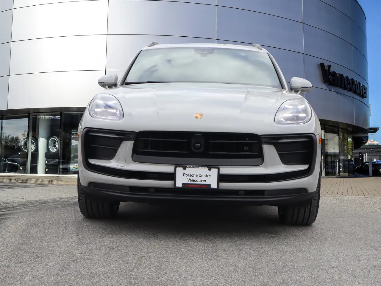 Porsche Macan - Image 8