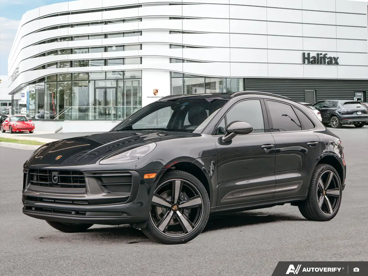 Porsche Macan - Image 1