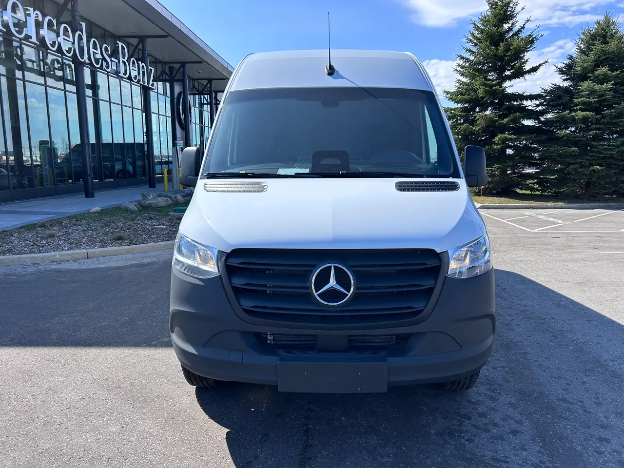 Mercedes-Benz Sprinter - Image 8