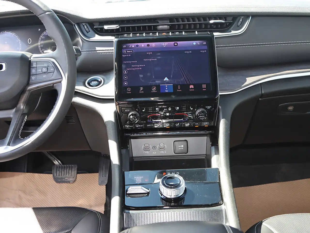 Jeep Grand Cherokee - Image 19
