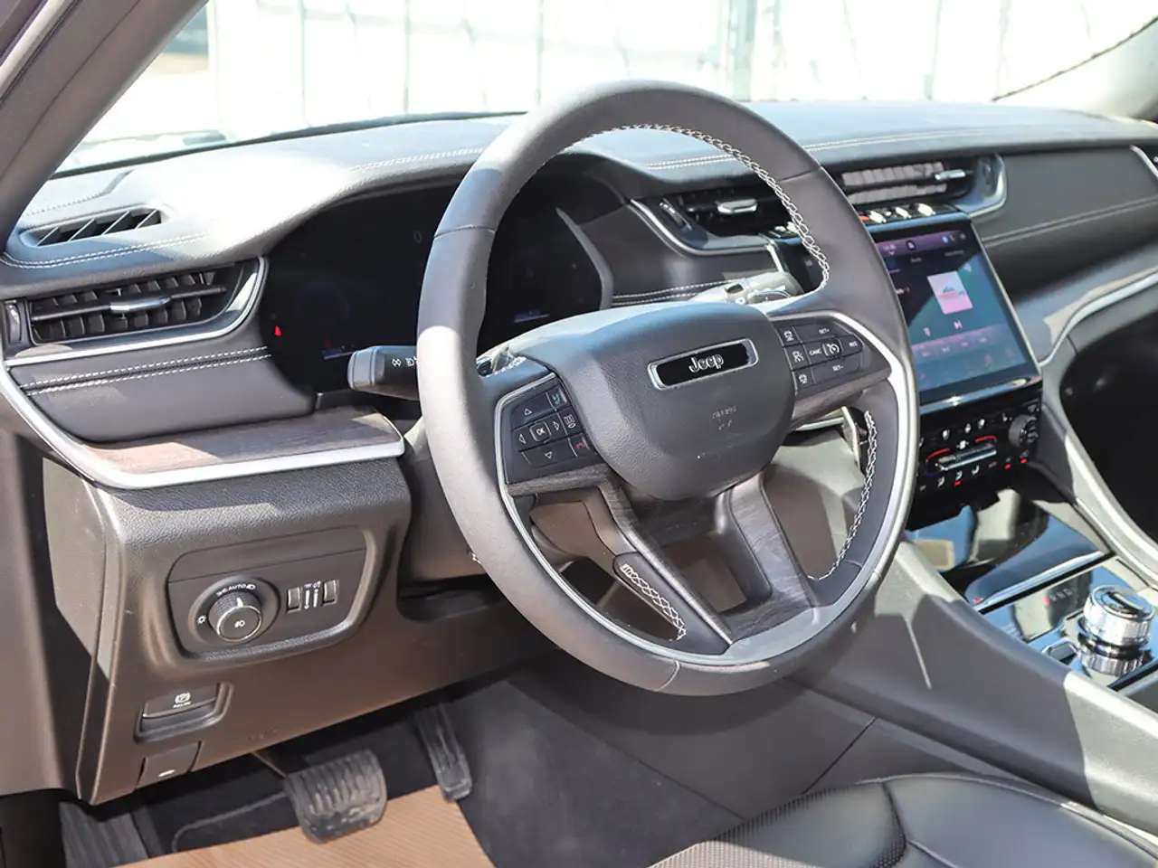 Jeep Grand Cherokee - Image 6