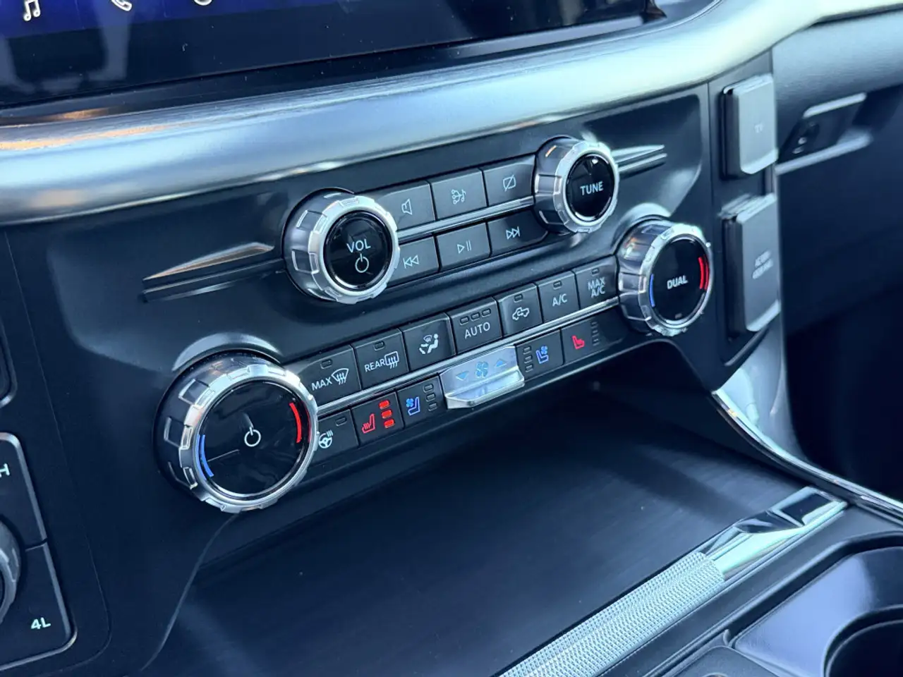 Ford F-150 - Image 27