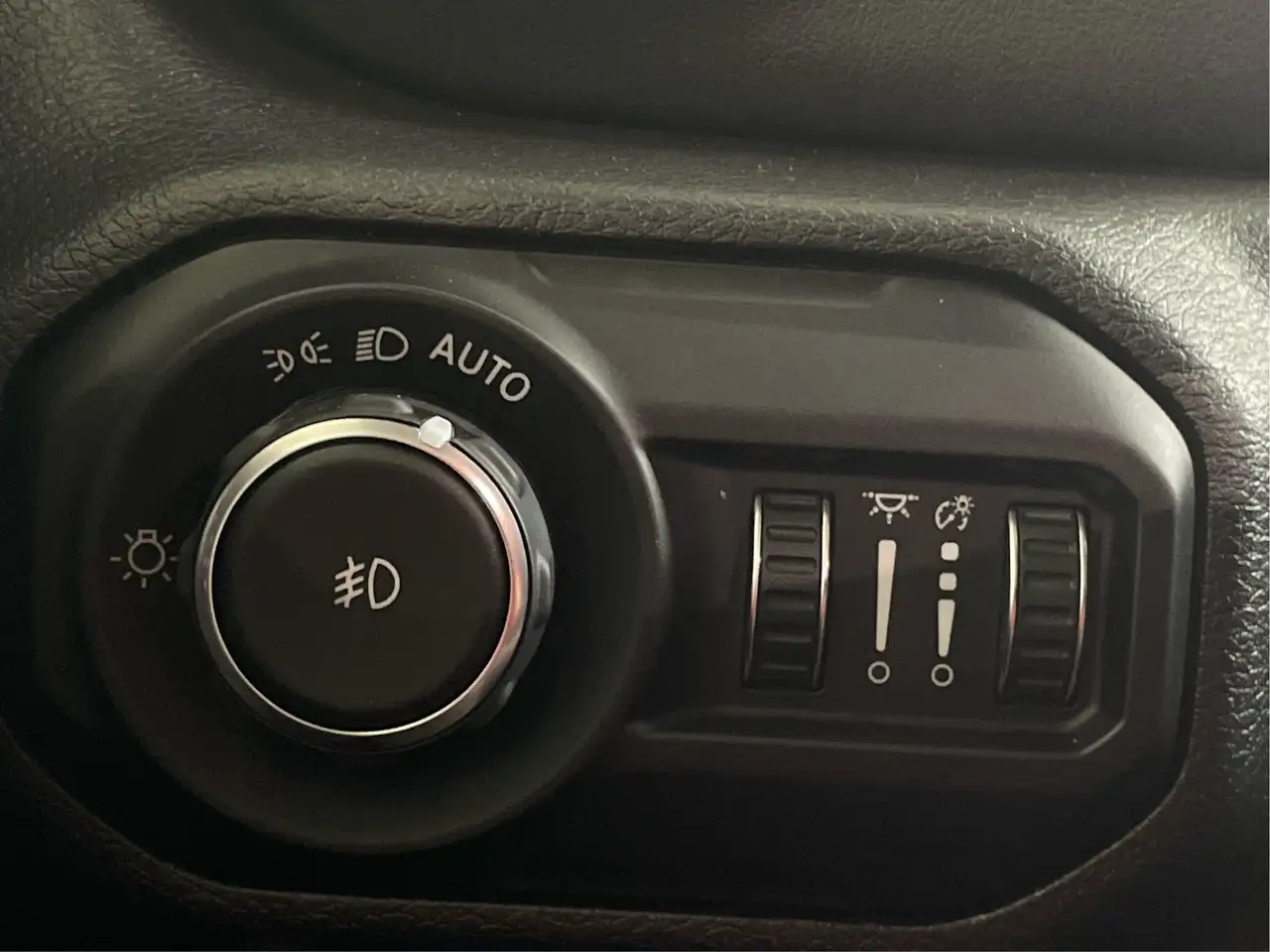 Jeep Wrangler - Image 17