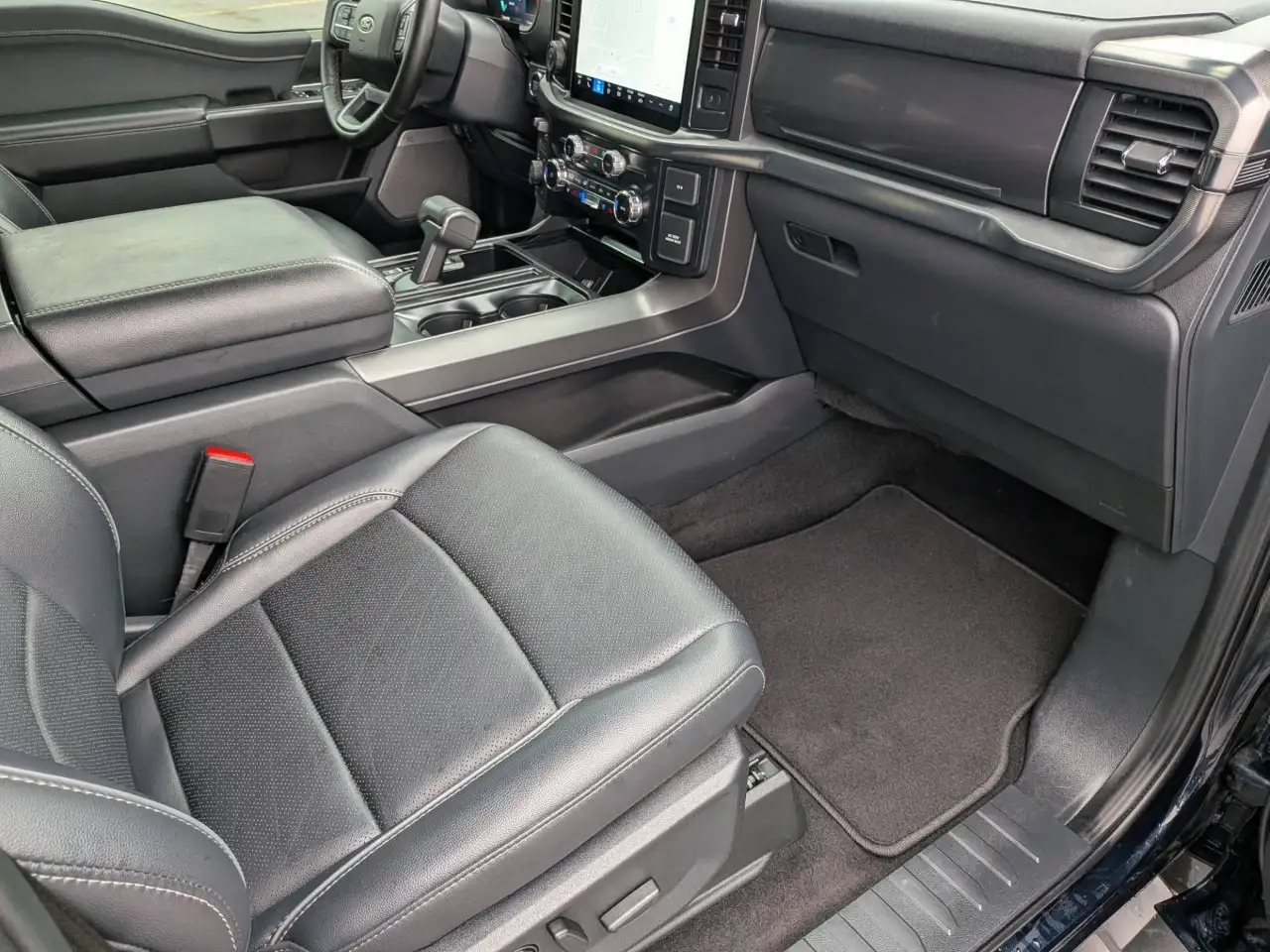 Ford F-150 - Image 20