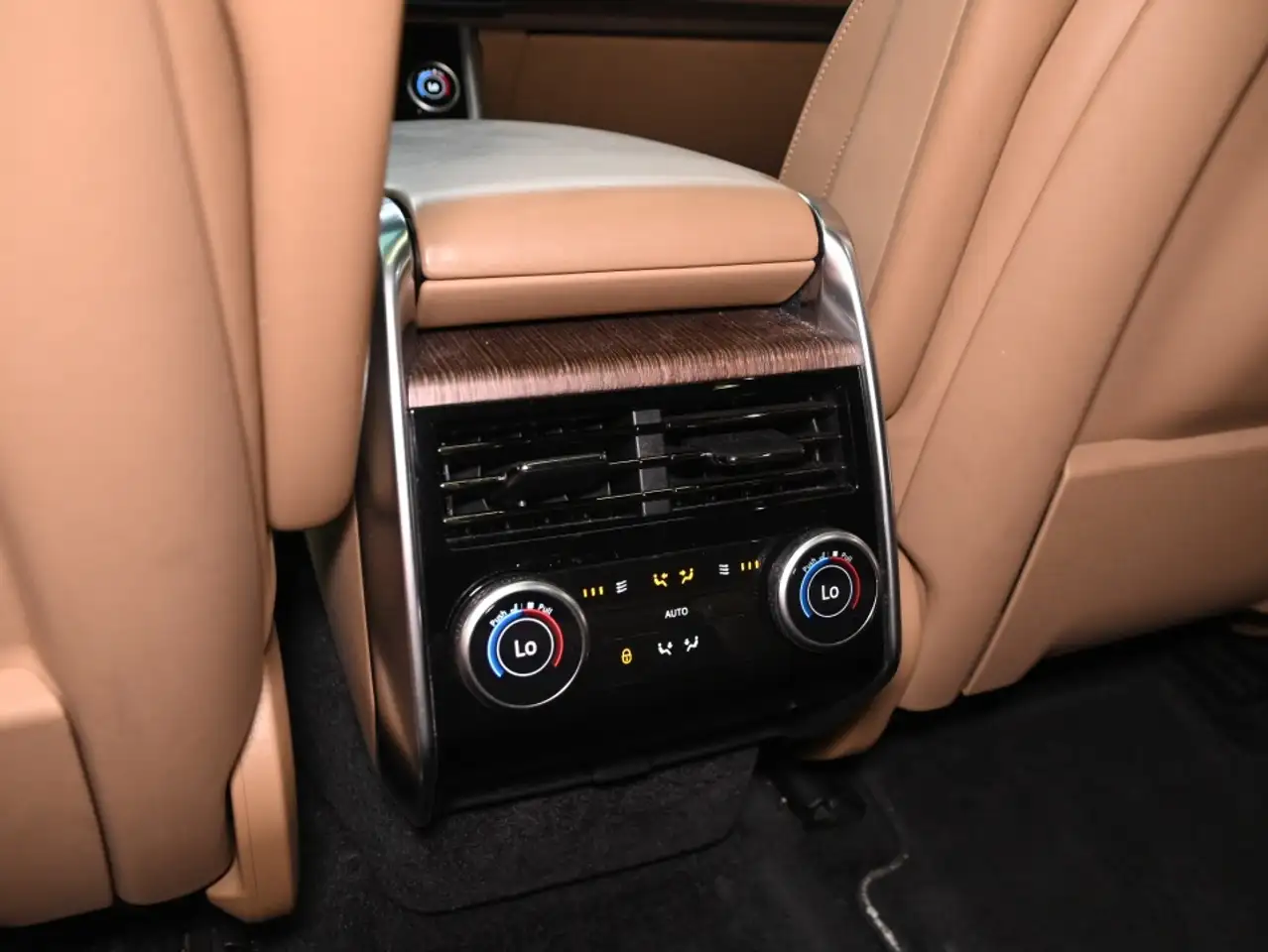 Land Rover Range Rover - Image 24