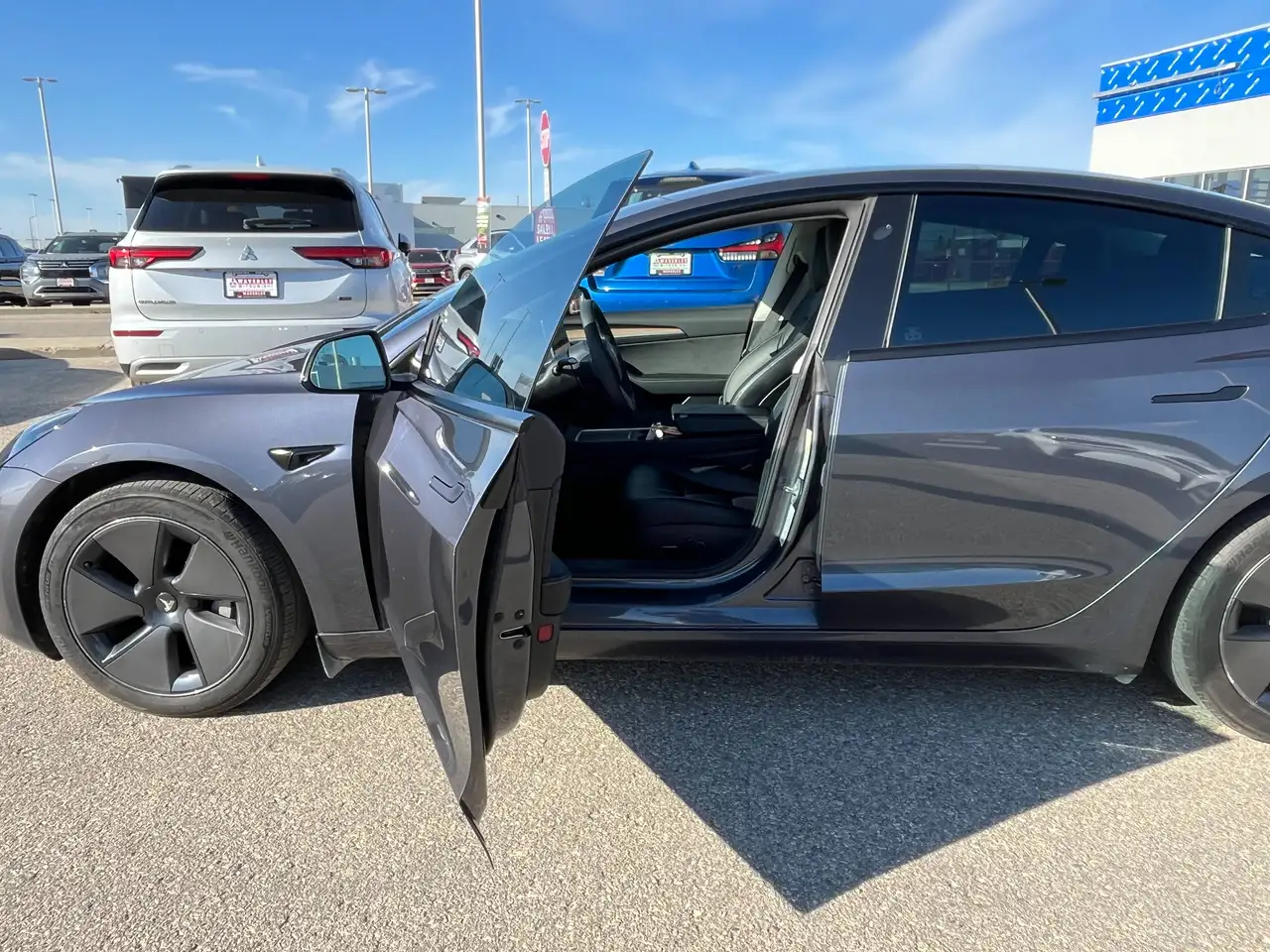Tesla Model 3 - Image 16