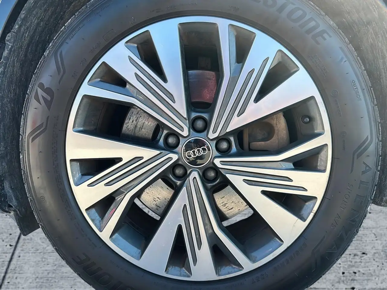 Audi Q4 e-tron - Image 6