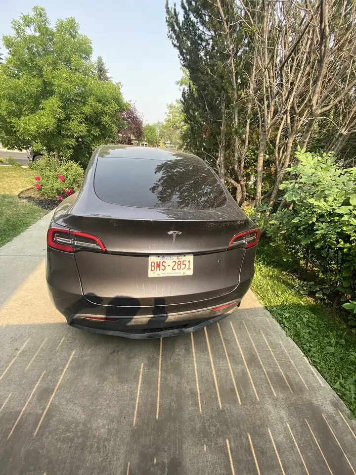 Tesla Model Y - Image 3