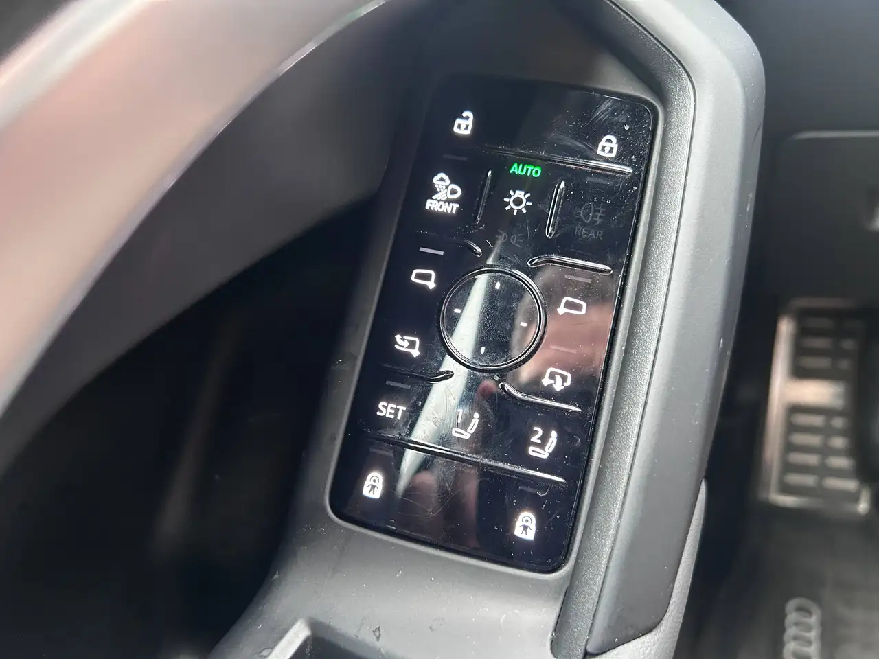 Audi Q5 - Image 17