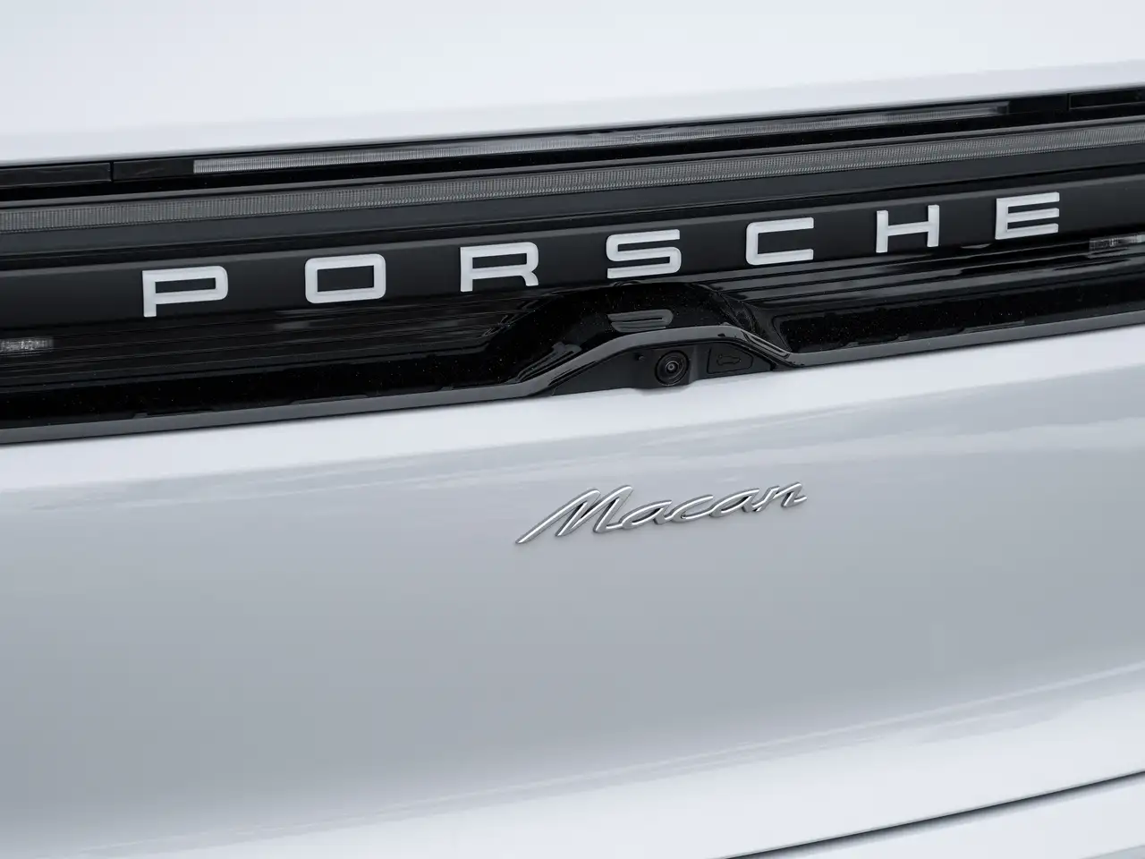 Porsche Macan - Image 8
