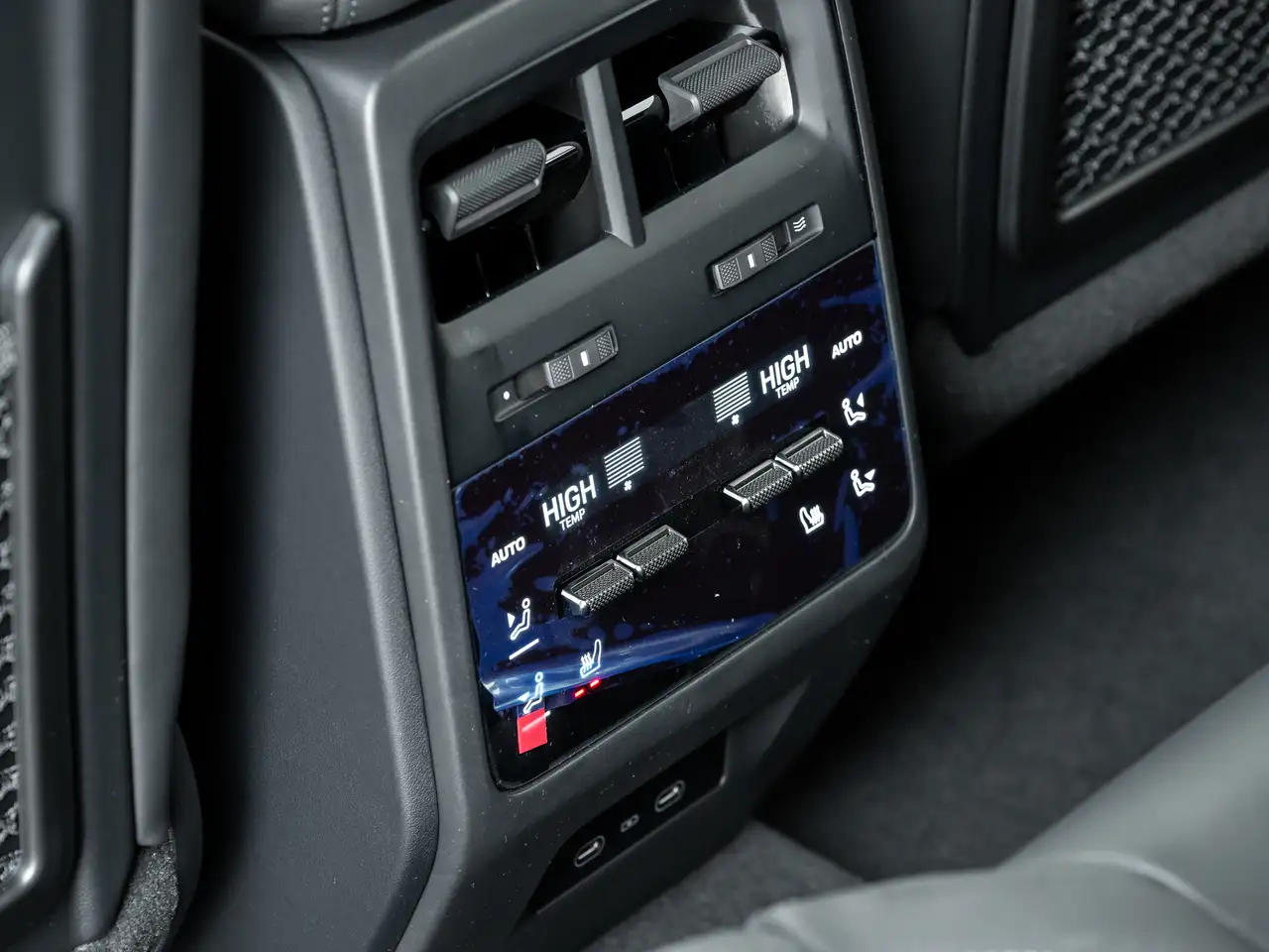 Porsche Macan - Image 31