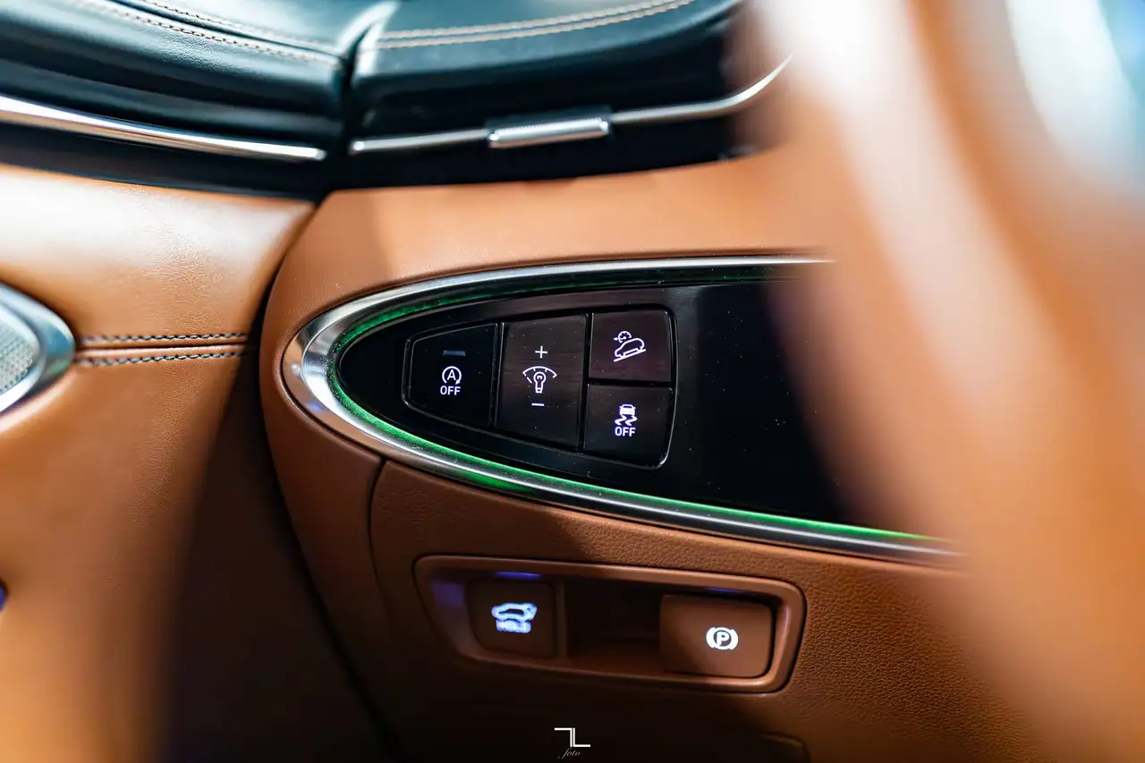 Genesis GV70 - Image 26