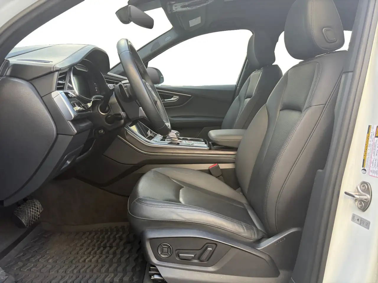 Audi Q7 - Image 9