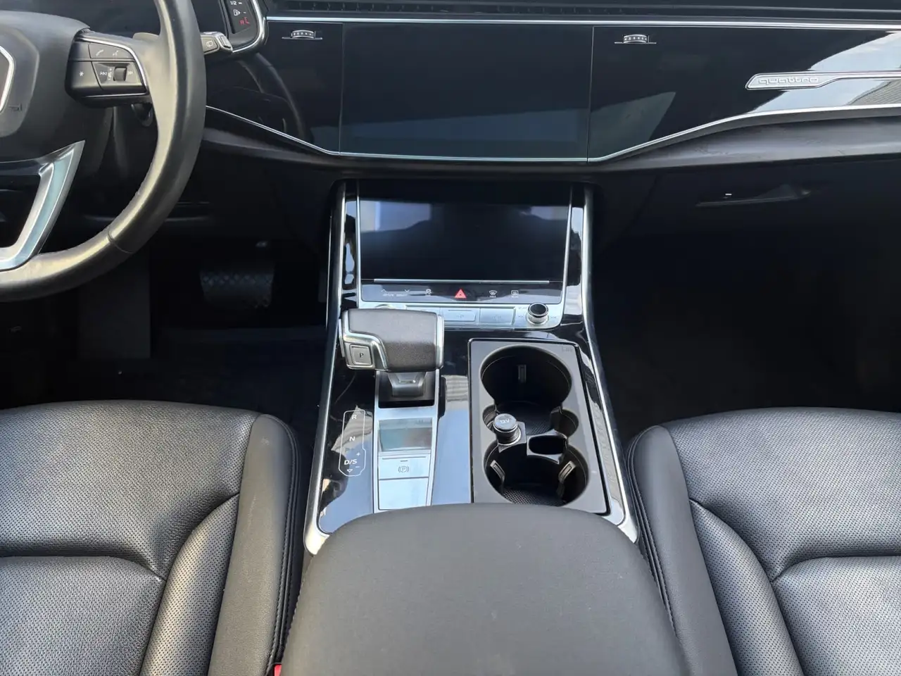 Audi Q7 - Image 26