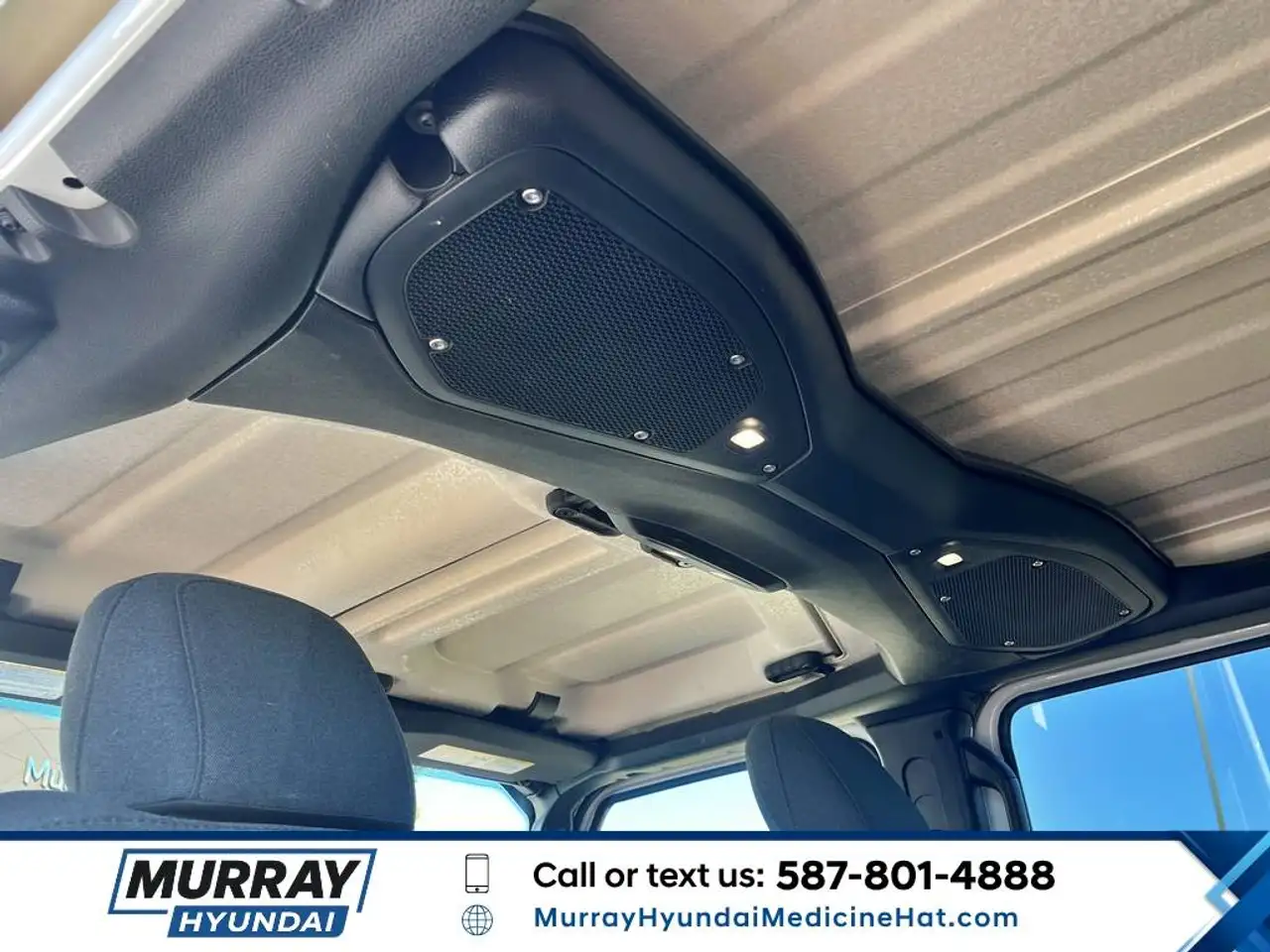 Jeep Wrangler - Image 32