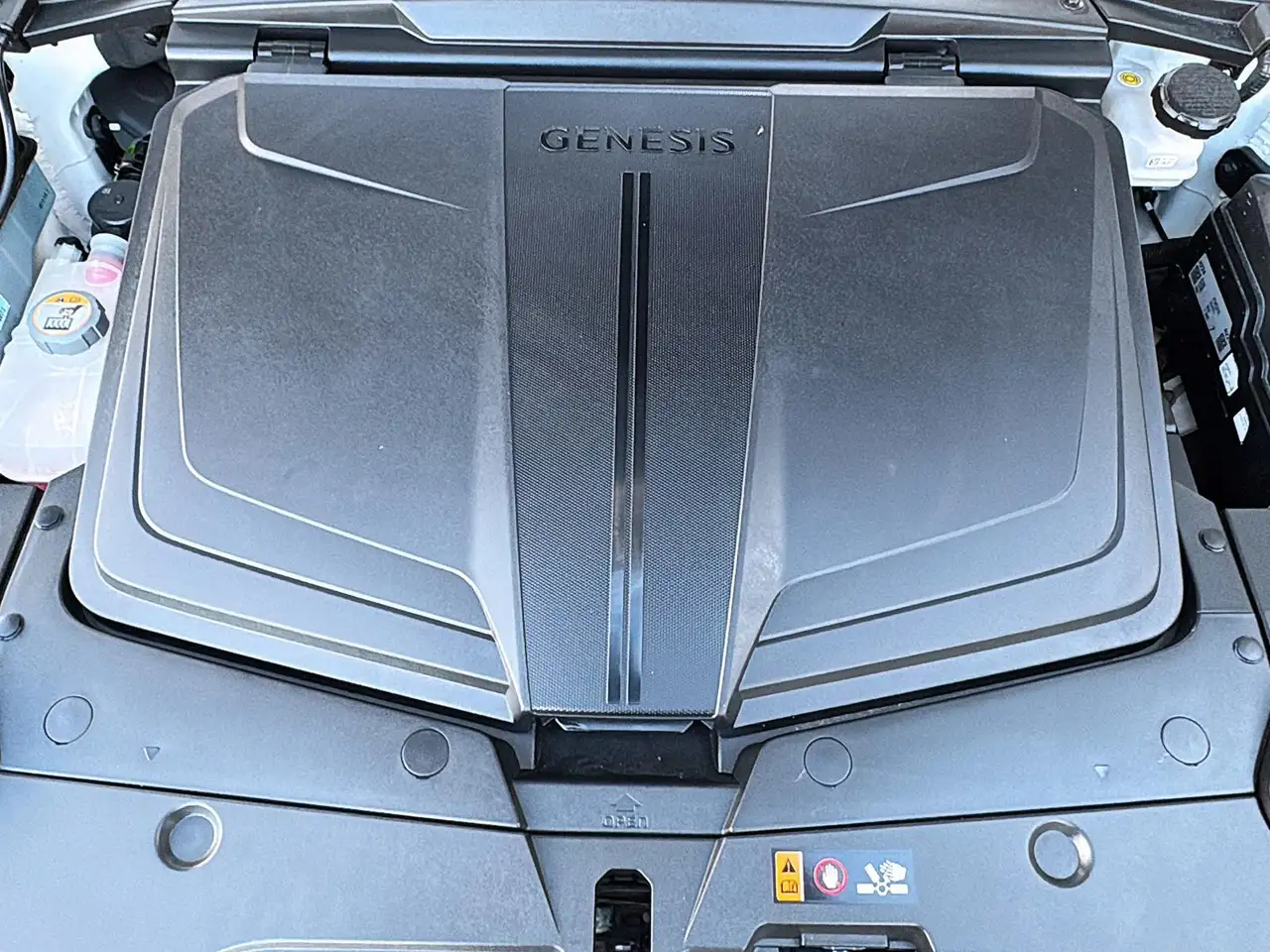 Genesis GV60 - Image 39