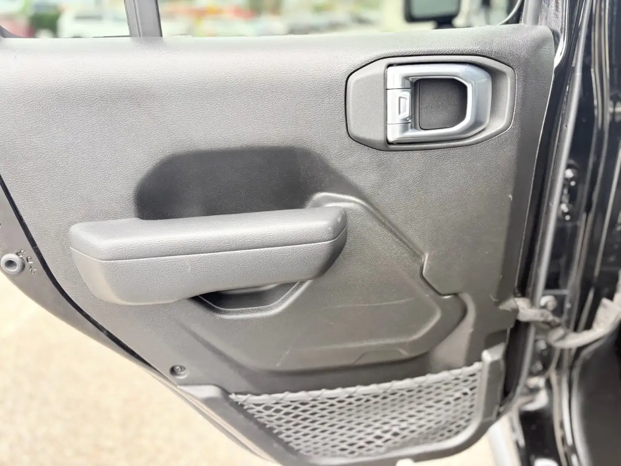Jeep Wrangler - Image 16