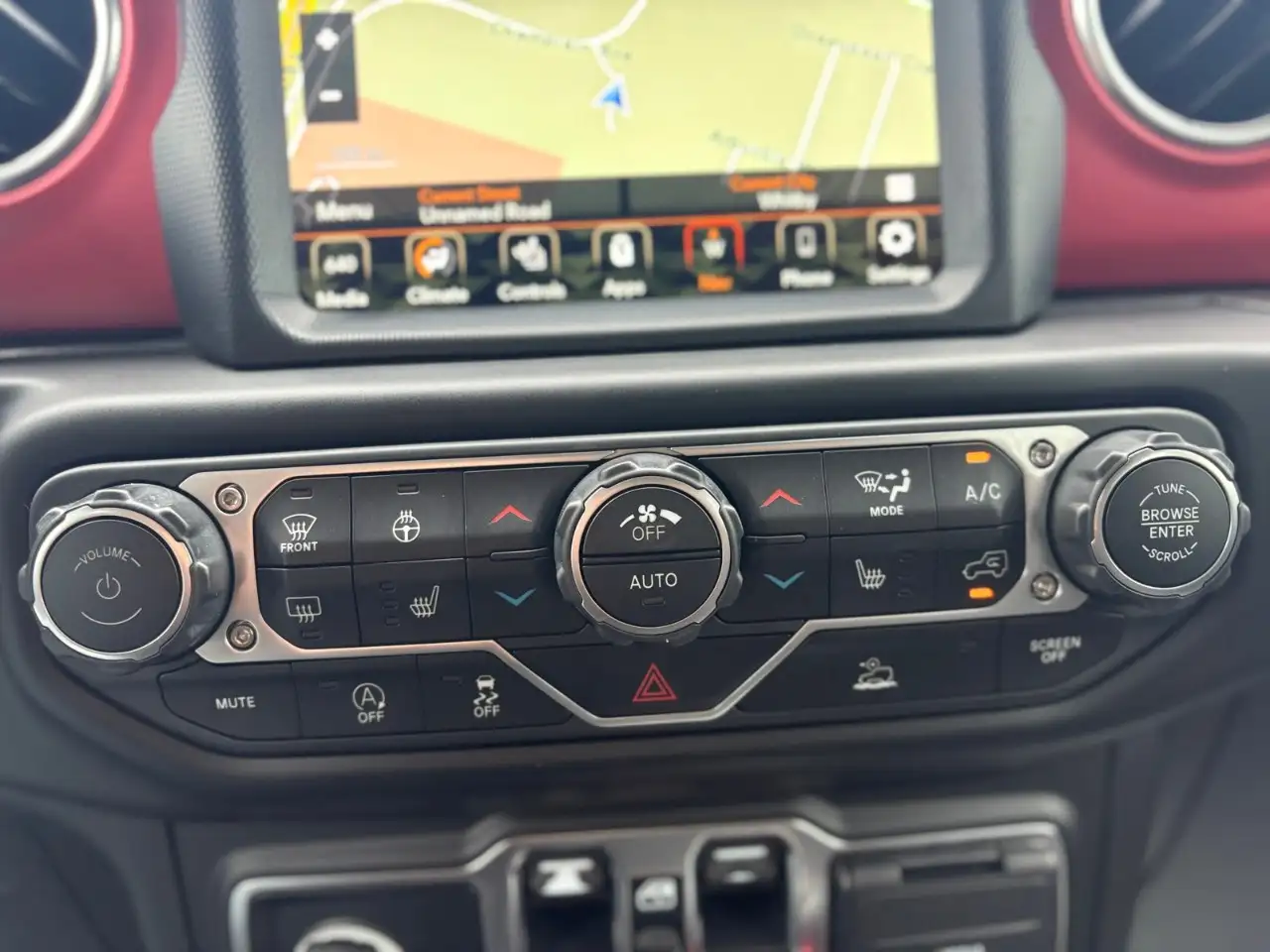 Jeep Wrangler - Image 20