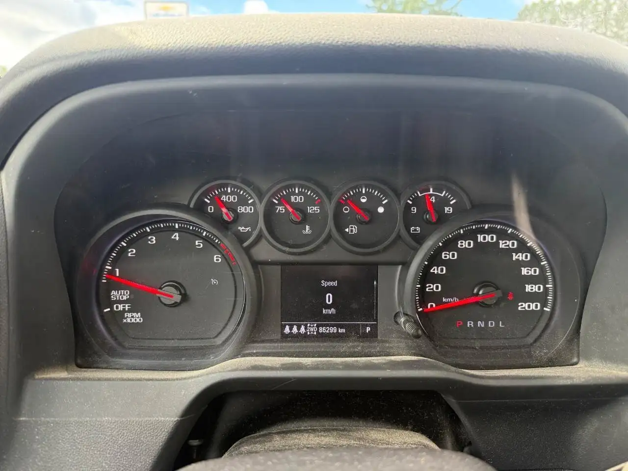 Chevrolet Silverado 1500 - Image 14