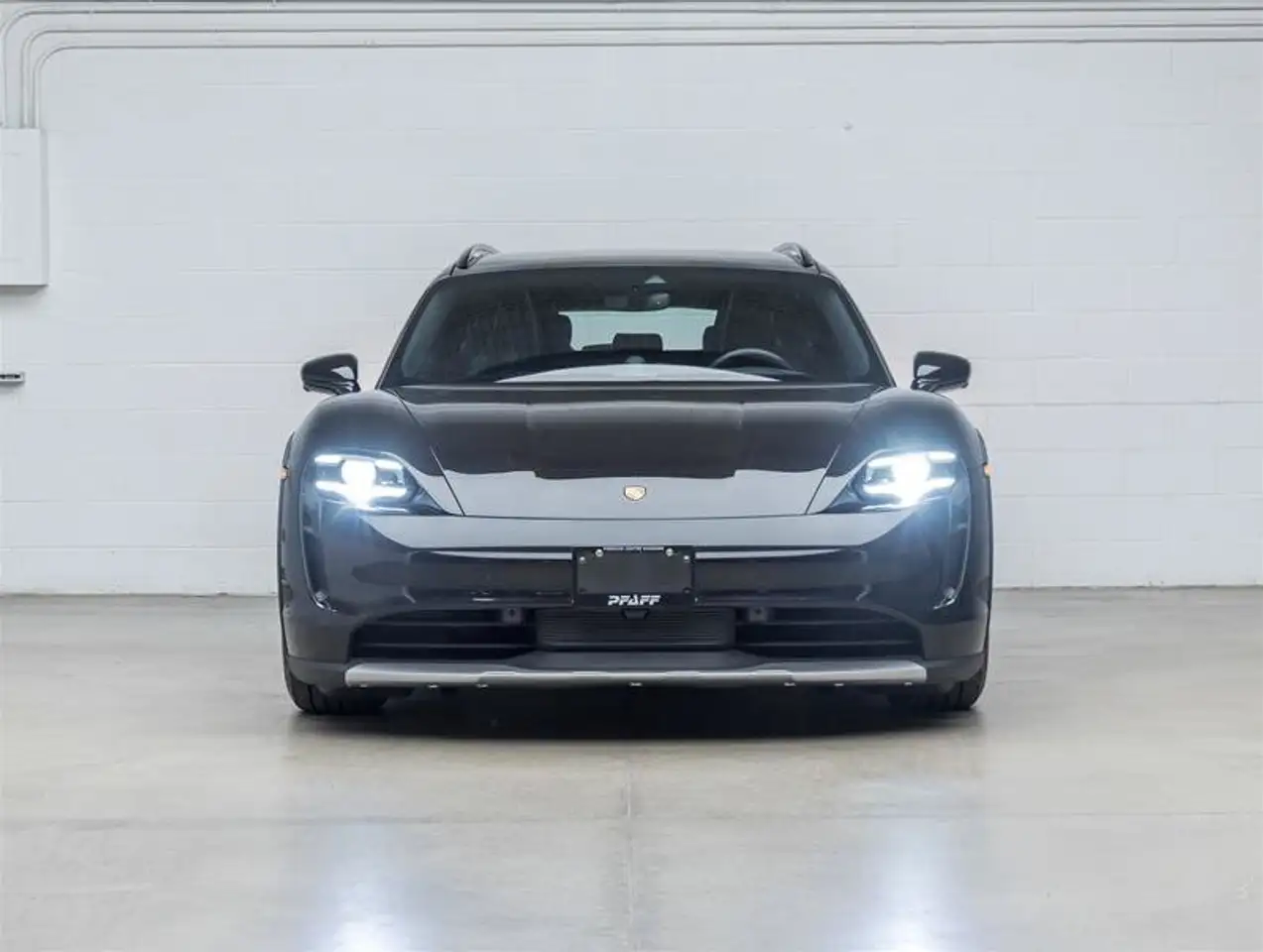 Porsche Taycan - Image 2