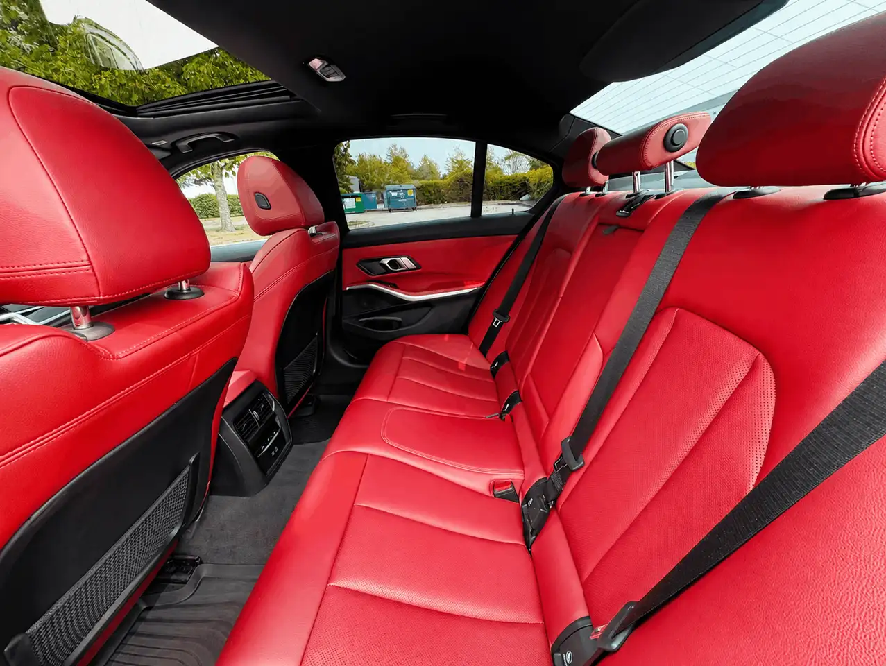 BMW 3 Series - Image 10