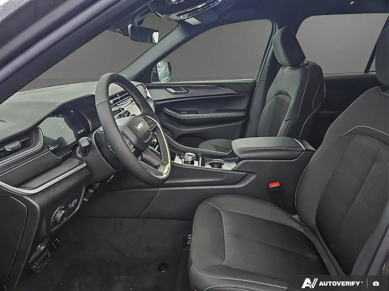 Jeep Grand Cherokee - Image 13