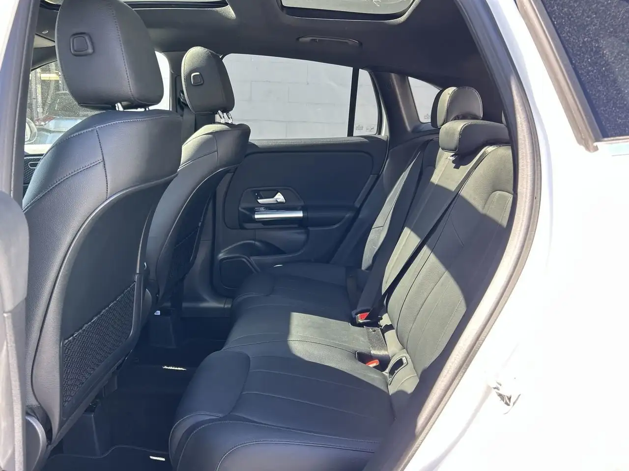 Mercedes-Benz GLA - Image 31