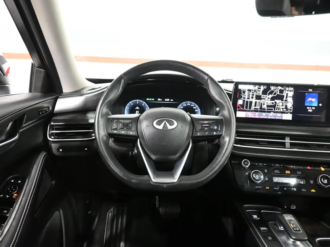 Infiniti QX60 - Image 12