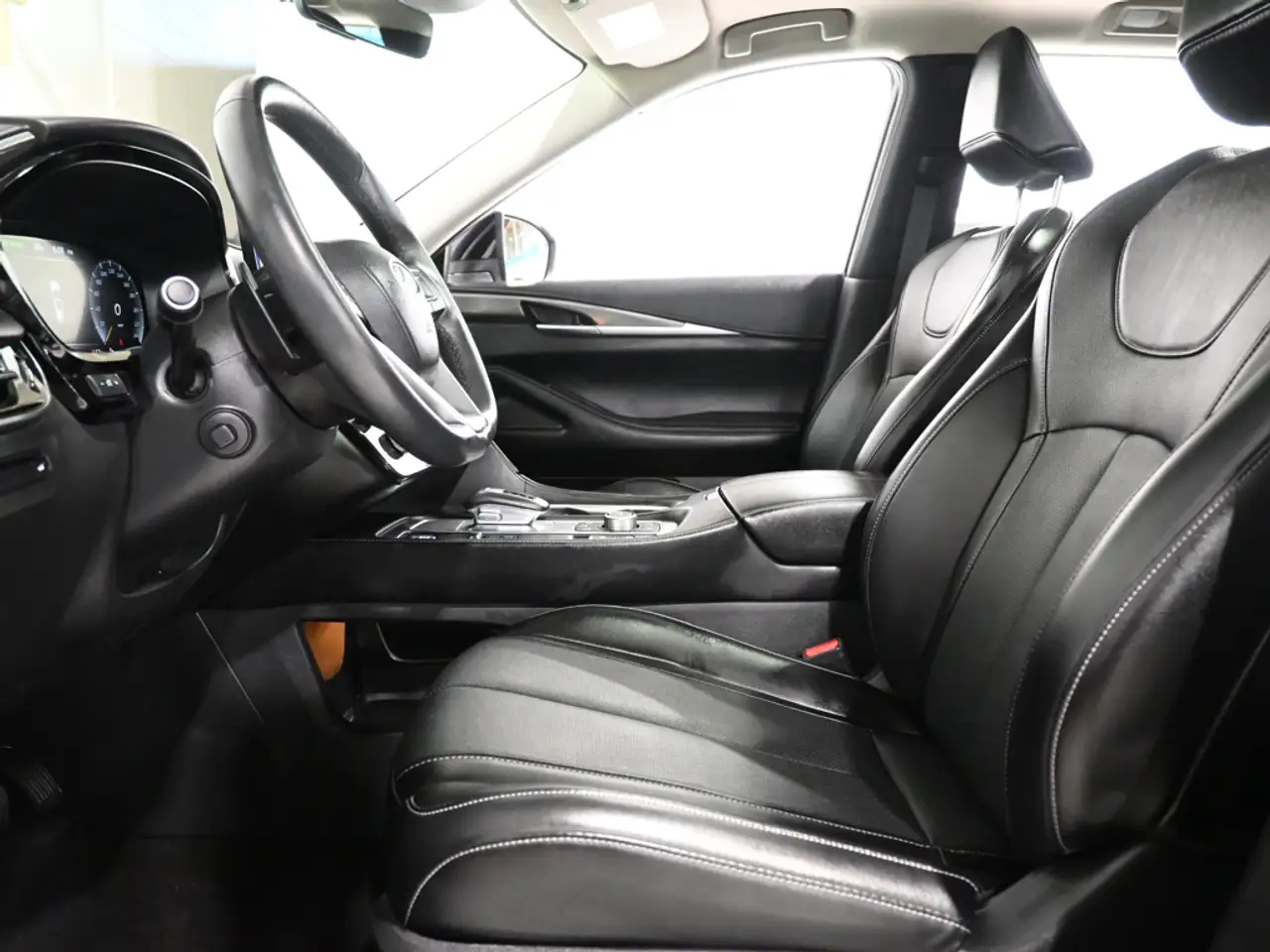 Infiniti QX60 - Image 24