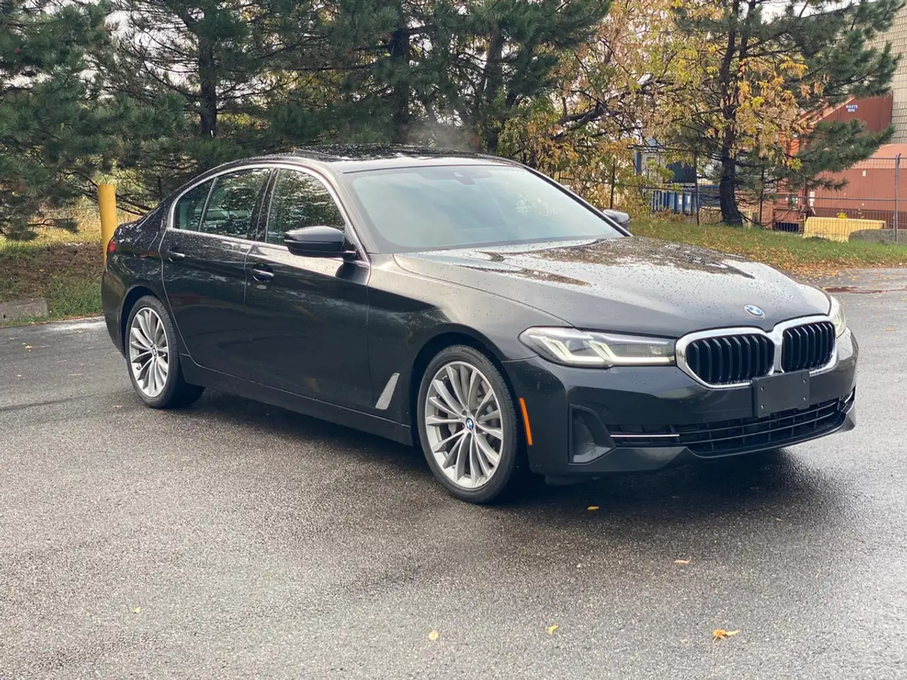 BMW 5 Series - Image 2