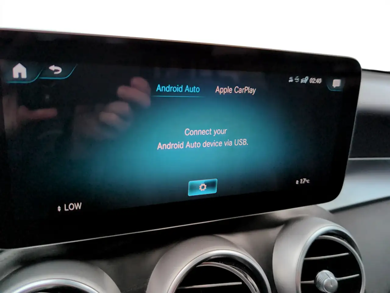 Mercedes-Benz GLC - Image 25