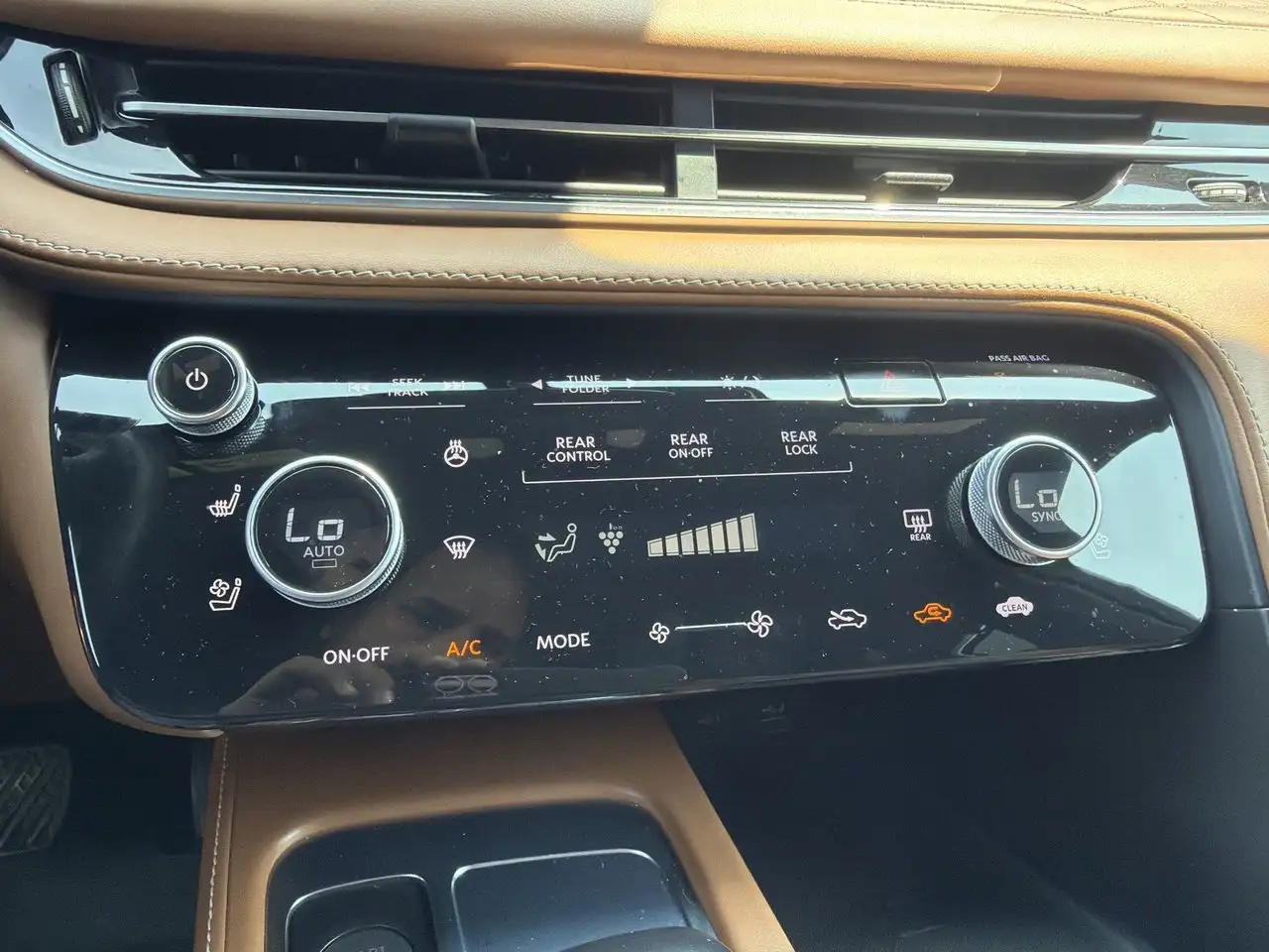 Infiniti QX60 - Image 27