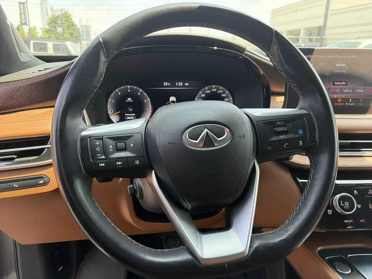 Infiniti QX60 - Image 22