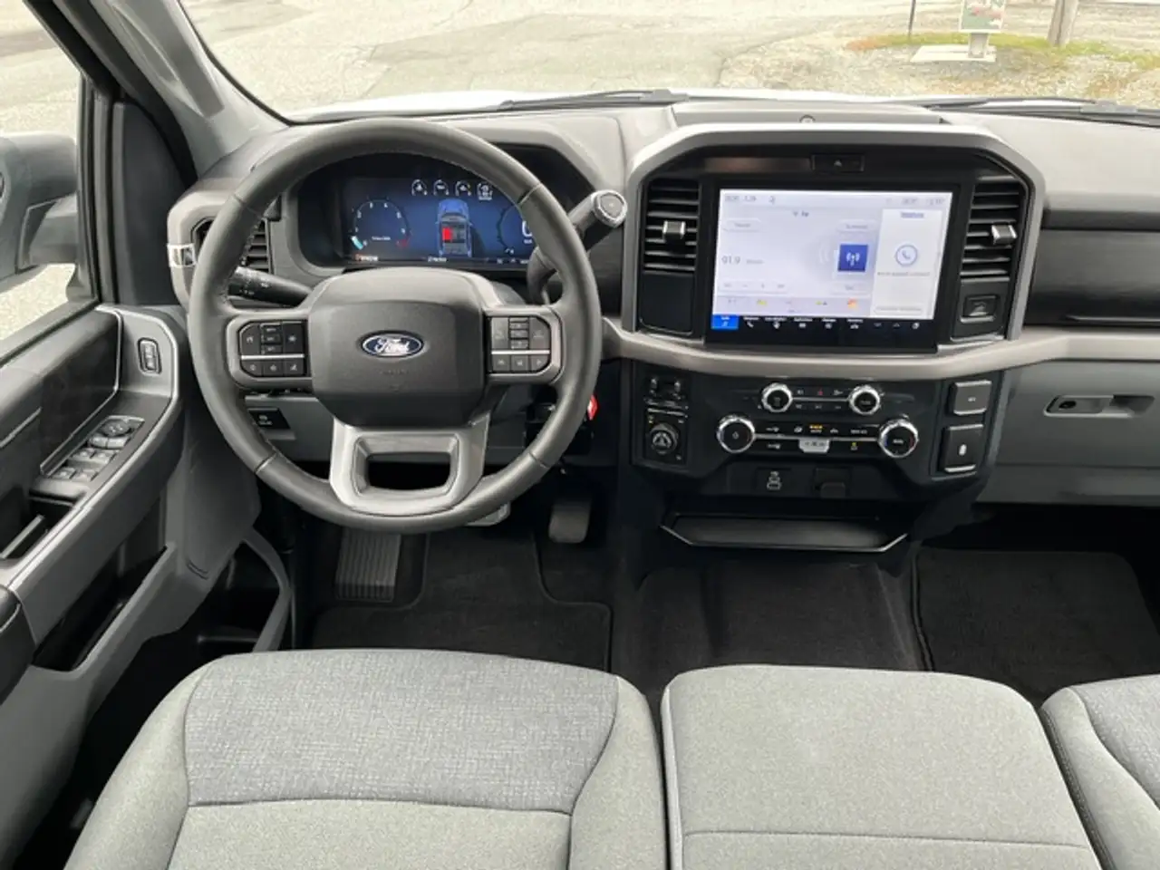 Ford F-150 - Image 10
