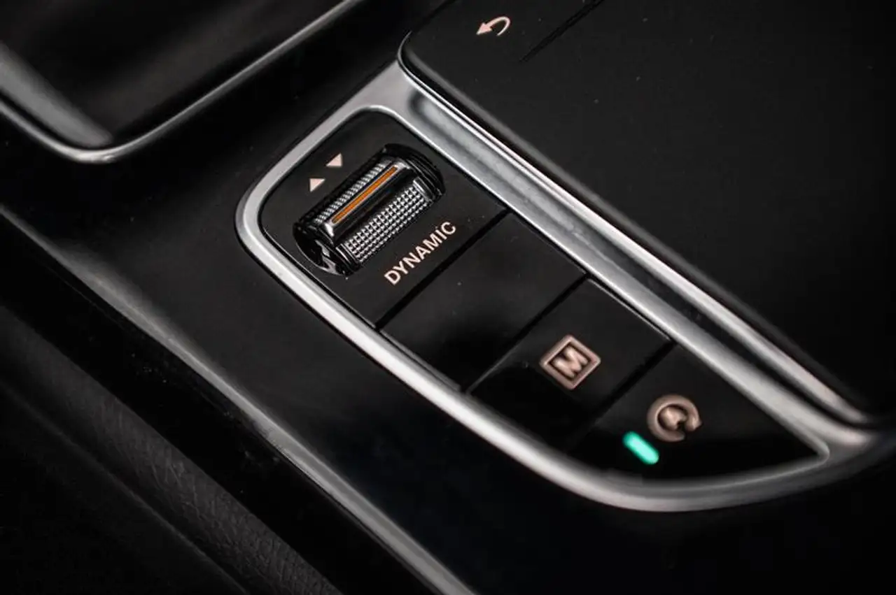 Mercedes-Benz GLC - Image 8