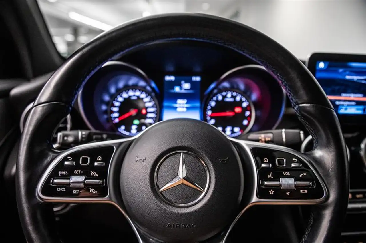 Mercedes-Benz GLC - Image 27