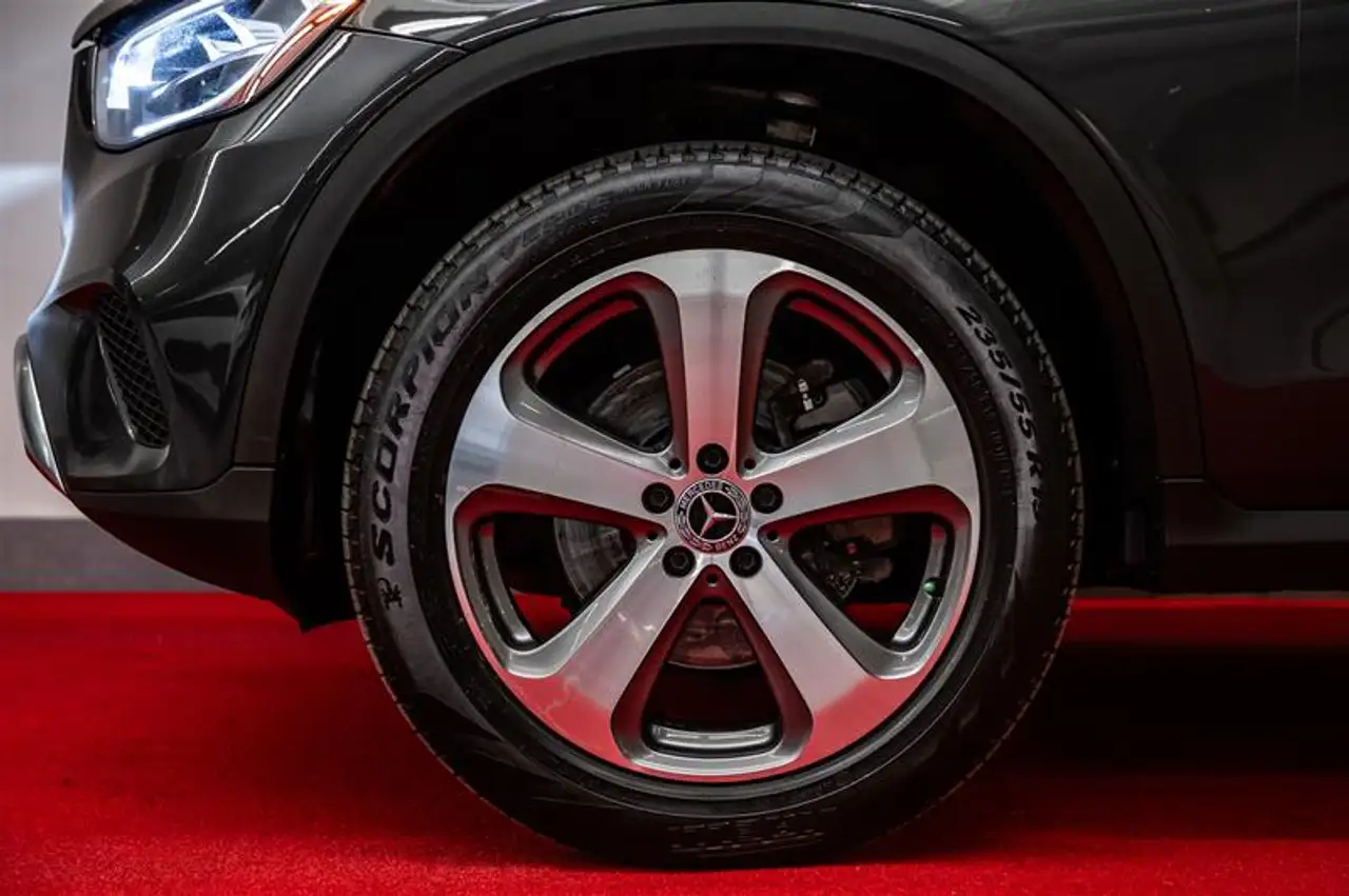 Mercedes-Benz GLC - Image 24